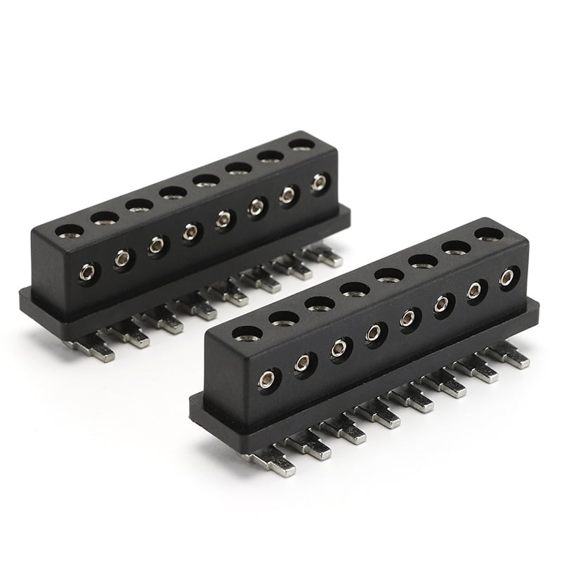 Bloc terminal pentru amplificator, sistem audio auto de lux