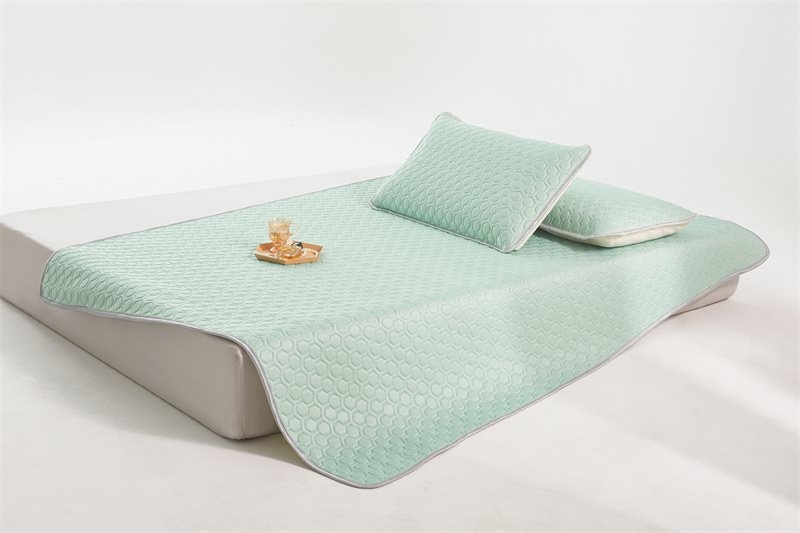 Model nou 2026, grosime 0,5 cm, covoraș din latex cu mătase răcoroasă, culoare solidă — set de trei piese