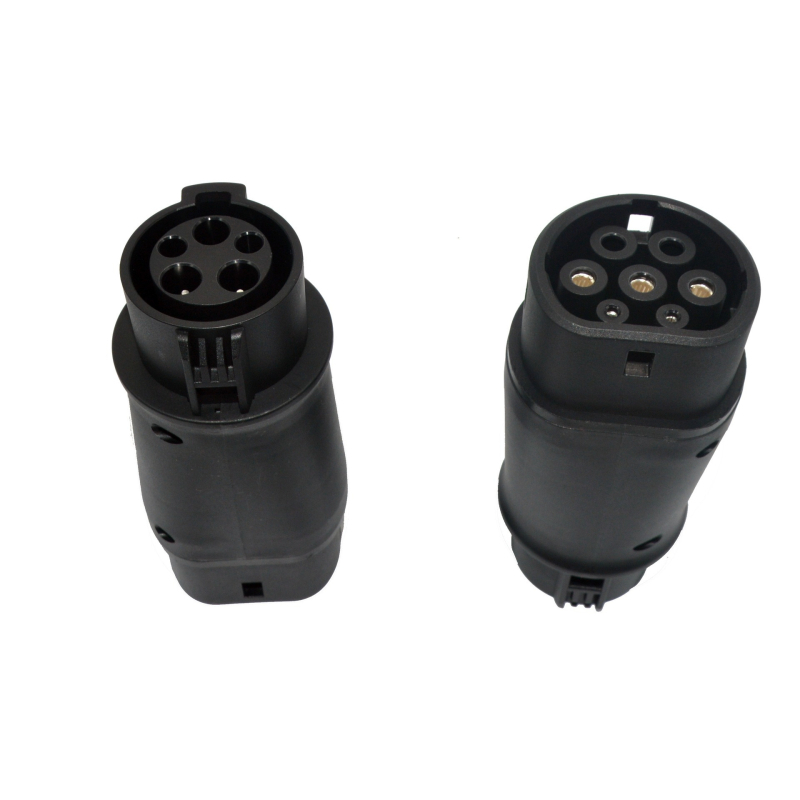 Adaptor de încărcare J1772 la Type 2 pentru vehicule electrice (US spre standardul UE)