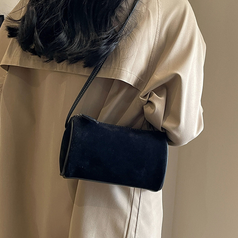 Geantă Boston pentru femei, cilindru mat, crossbody, toamnă-iarnă 2023, design nou de nișă