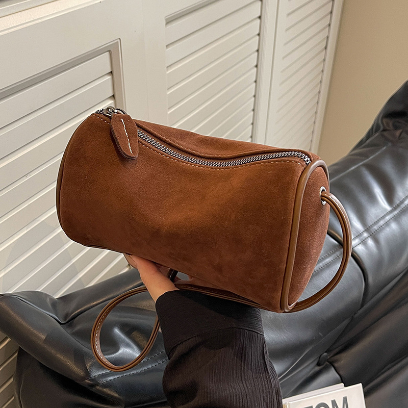 Geantă Boston pentru femei, cilindru mat, crossbody, toamnă-iarnă 2023, design nou de nișă