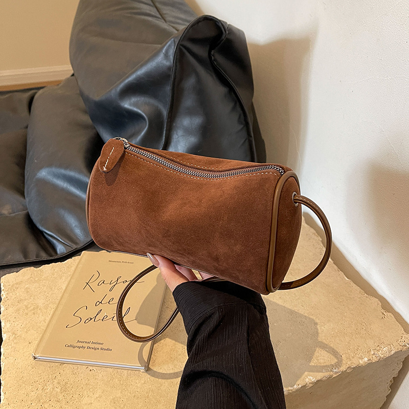 Geantă Boston pentru femei, cilindru mat, crossbody, toamnă-iarnă 2023, design nou de nișă