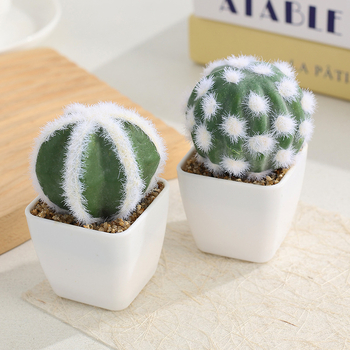Mini cactus artificial bonsai în ghiveci din plastic pentru decor de birou