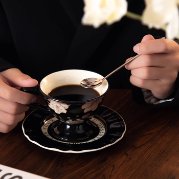 Set de cești de cafea din ceramică, lux ușor, cu cești înalte și farfurioare, stil retro, cutie cadou pentru ceaiul de după-amiază
