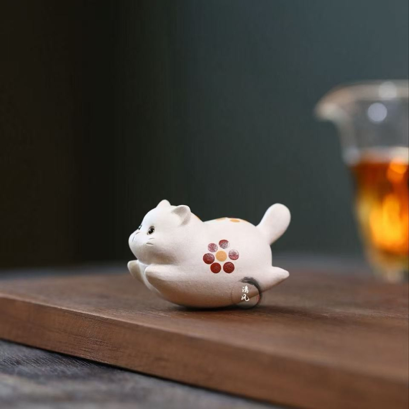 Animal de ceai din lut purpuriu Yixing — Pisicuță mică cu capac, figurină drăguță pentru accesorii de ceai și decorul mesei.