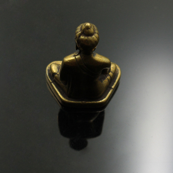 Statuetă Buddha antic din alamă pentru decor de birou – figură de divinitate, obiect de colecție