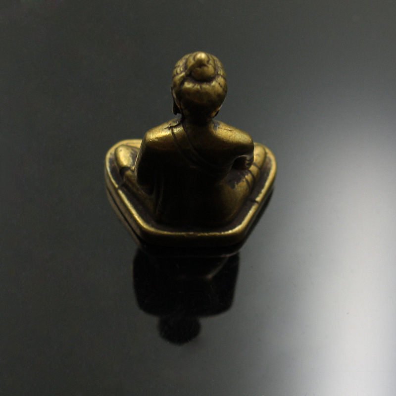 Statuetă Buddha antic din alamă pentru decor de birou – figură de divinitate, obiect de colecție