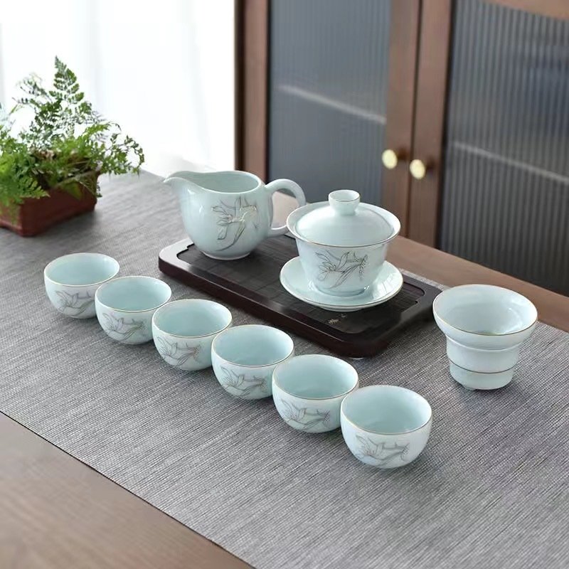 Set de ceai Gongfu cu simbol Fu auriu pe porțelan alb celadon, design modern minimalist, pentru 6 persoane, set cadou