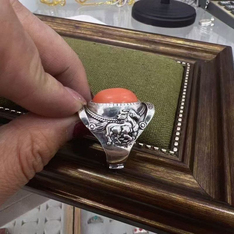 Inel cu elemente etnice mongole, motiv retro de șa, elegant, de înaltă calitate, la modă și unic.