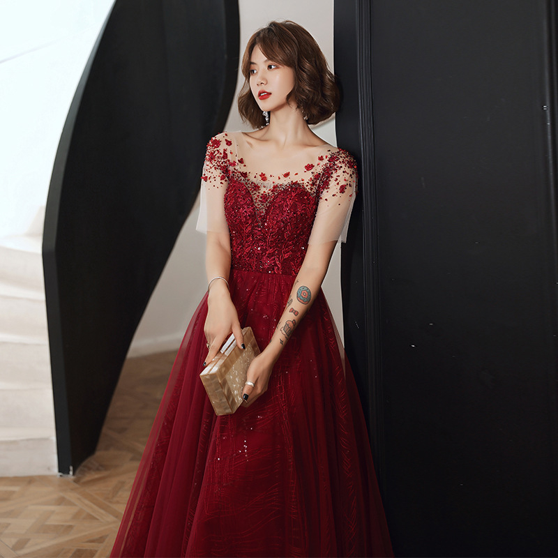 Rochie de mireasă burgundă, cu un singur umăr, croială A-line, lungă