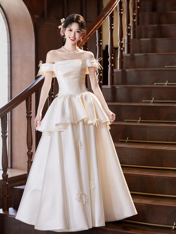 Rochie de mireasă din satin, cu un umăr, colecția 2026, albă, cu fustă de tul și funda