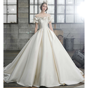 Rochie de mireasă din satin cu un umăr, trenă lungă, model primăvară 2026, stil vintage franțuzesc