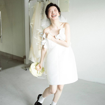 Rochie de mireasă mini, ușoară, fără bretele, albă, pentru ceremonie civilă