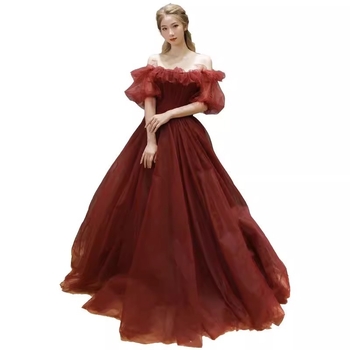 Rochie roșie de banchet pentru seară, cu umeri plini de volum și fustă din tul vaporos, rochie de mireasă, sexy și visătoare, elegantă