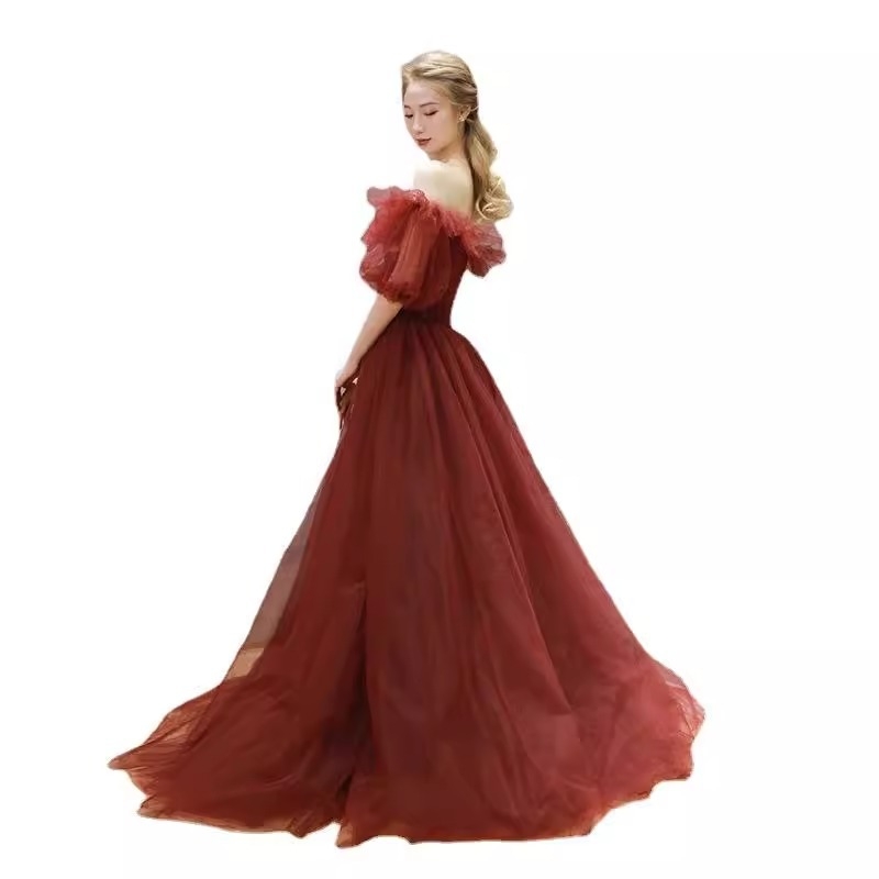 Rochie roșie de banchet pentru seară, cu umeri plini de volum și fustă din tul vaporos, rochie de mireasă, sexy și visătoare, elegantă