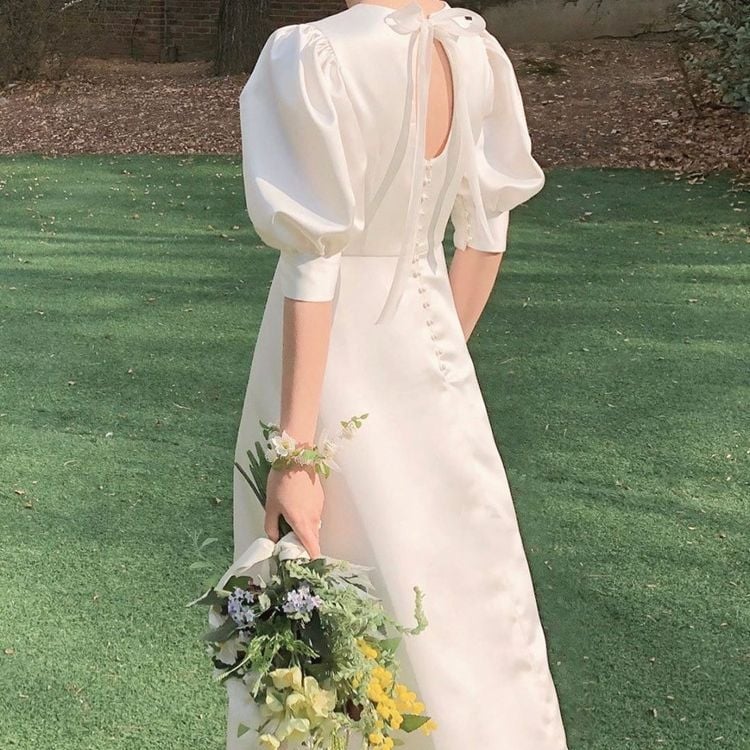 Rochie de mireasă ușoară, 2026 nou stil, franțez retro minimalist, lungă, pentru fotografii de călătorie și purtare de seară.