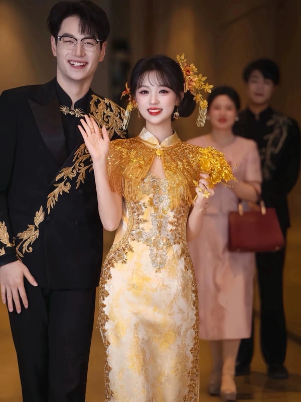 Rochie de tip qipao premium pentru toasturi, model nou 2026, ciucuri aurii, rochie de mireasă pentru nuntă, ținută de logodnă în stil chinezesc