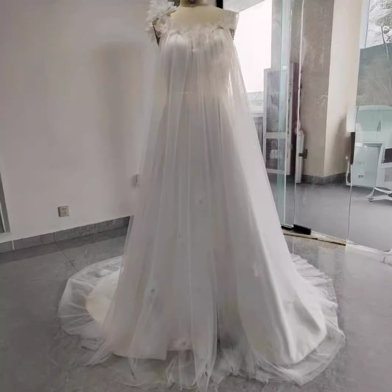 Rochie de mireasă fără bretele, linie A, lungă, pentru ședințe foto la malul mării, inspirație prințesă ușoară