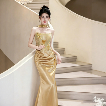 Rochie de mireasă în stil chinezeasc, culoare sampanie, pentru toast, model 2026, fără bretele, talie înaltă, croială A-line, mâneci 3/4, fustă lungă.