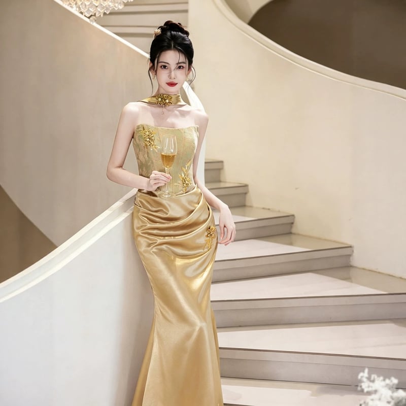 Rochie de mireasă în stil chinezeasc, culoare sampanie, pentru toast, model 2026, fără bretele, talie înaltă, croială A-line, mâneci 3/4, fustă lungă.