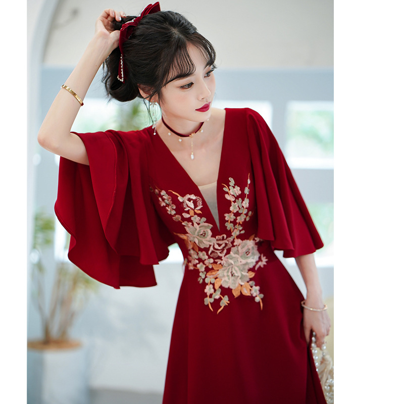 Rochie de mireasă roșie, stil chinezesc, lux, pentru mărimi mari, croială A-line, decolteu adânc în V, mâneci scurte, rochie lungă, pentru logodnă sau nunți, toamnă-iarnă.