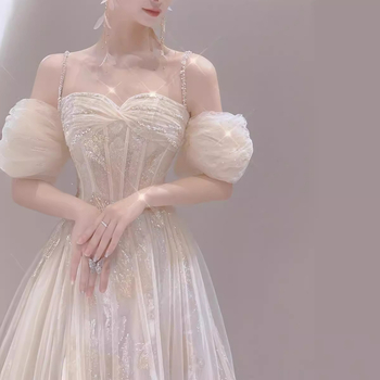 Rochie de seară fără bretele inspirată de zâne, pentru logodnă și nuntă; croială elegantă, lungă