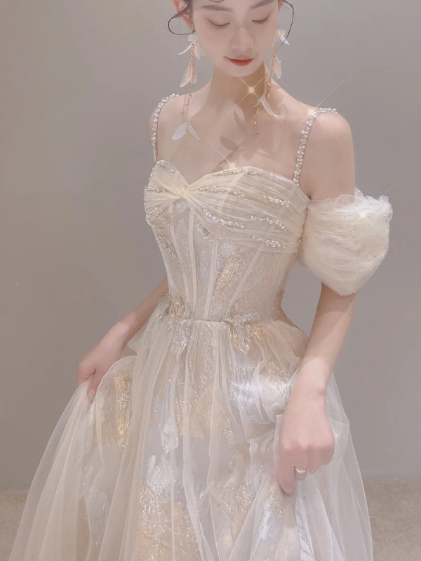Rochie de seară fără bretele inspirată de zâne, pentru logodnă și nuntă; croială elegantă, lungă
