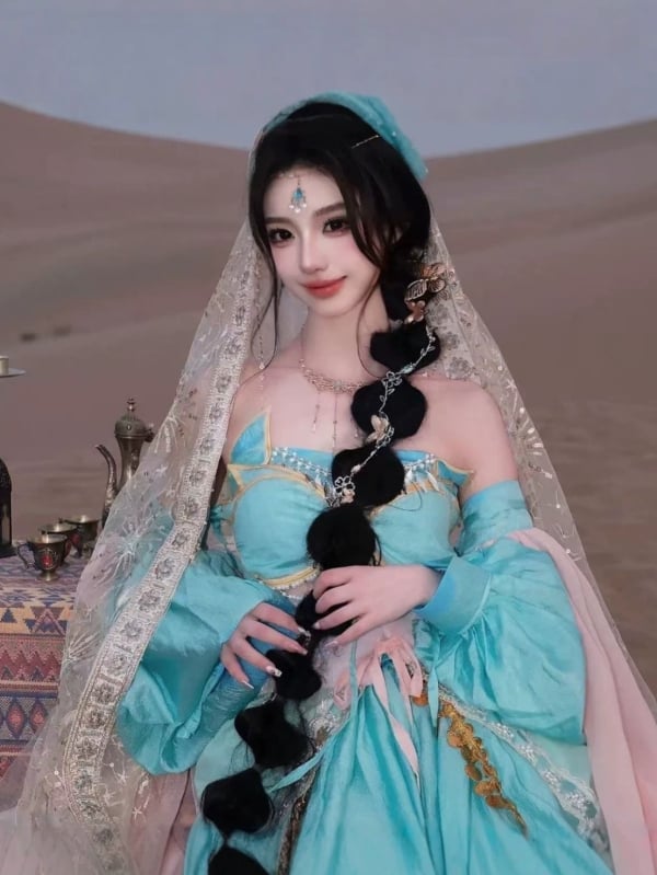 Hanfu pentru femei — nou stil, stil exotic Dunhuang, zeița Regiunii de Vest, elemente Han, costum antic îmbunătățit, set Hanfu cu machiaj inspirat de prințesă