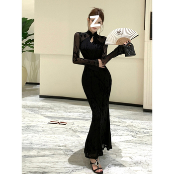 Új kínai-stílusú, továbbfejlesztett cheongsam fekete hálós anyagú női ruha, hosszú karcsú bodycon fazon, őszi 2025.