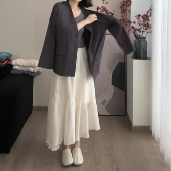 6831 Fustă albă în linie A, midi, talie înaltă, elegantă și cu volum