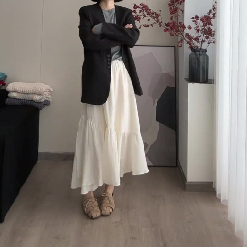 6831 Fustă albă în linie A, midi, talie înaltă, elegantă și cu volum