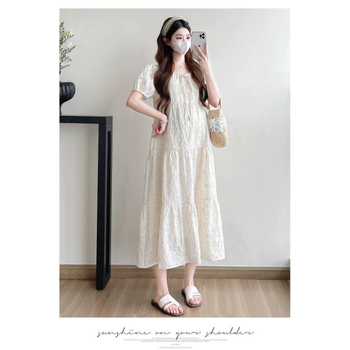 Rochie de maternitate 2026 — eleganță de vară pentru viitoare mămici