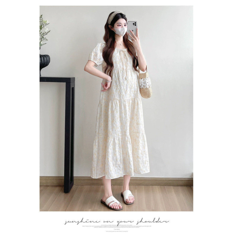Rochie de maternitate 2026 — eleganță de vară pentru viitoare mămici