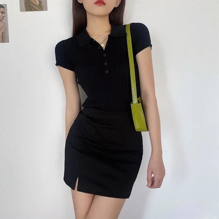 Fustă neagră în A-line, scurtă, talie înaltă, pentru toamnă, casual, cu slit