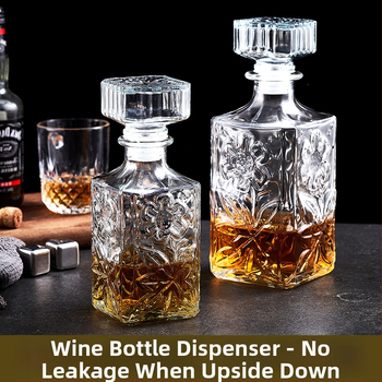 Krištáľový dekantér s viečkom na víno a whisky