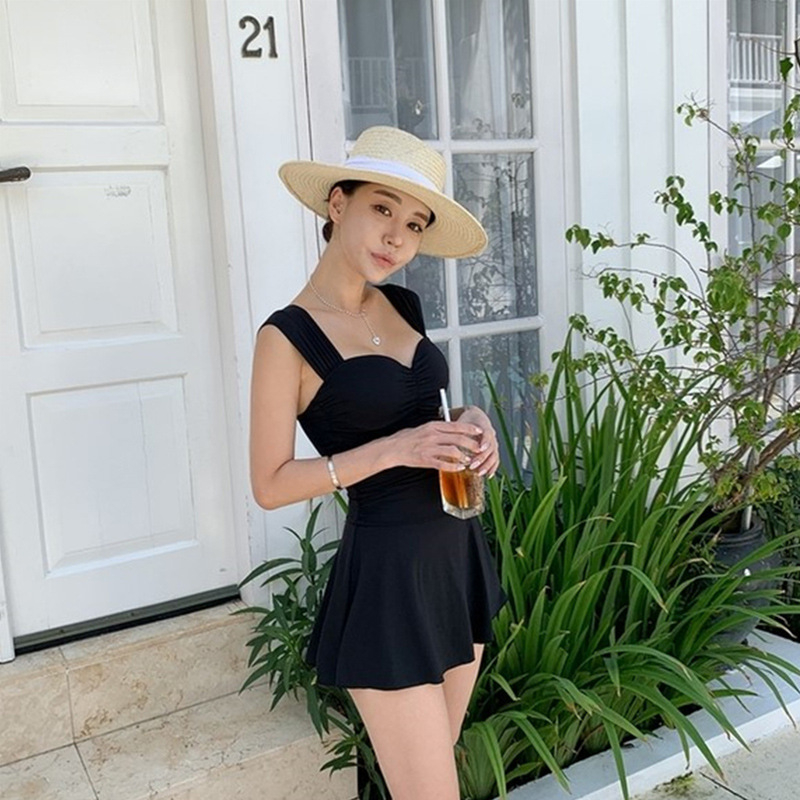 Costum de baie întreg pentru femei, 2024 — stil nou, design conservator cu fustă, acoperă burta, sexy, inspirat de Coreea pentru spa.