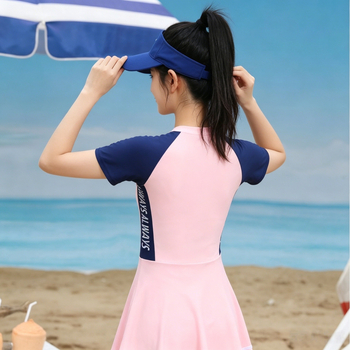 Costum de baie întreg pentru fetițe, cu fustă, fermoar frontal, design color-block, mare elasticitate, acoperire modestă