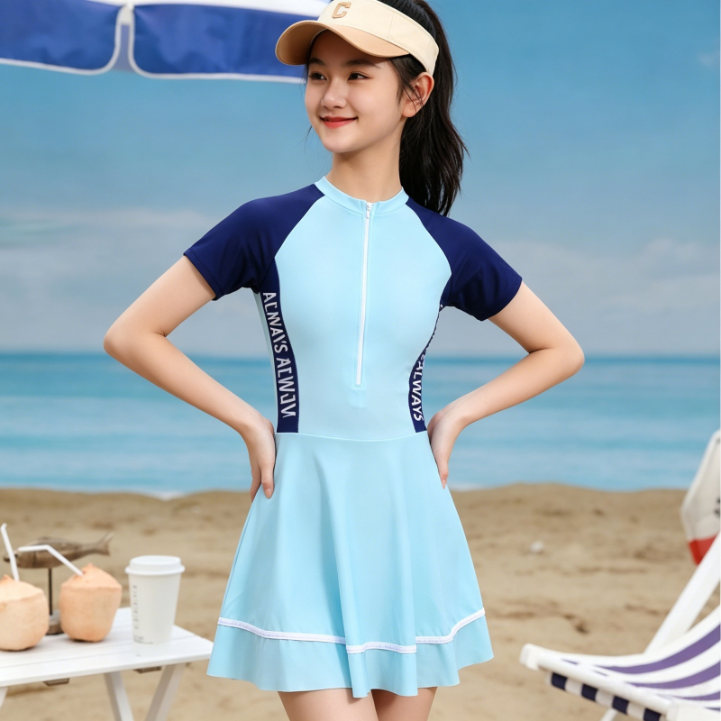 Costum de baie întreg pentru fetițe, cu fustă, fermoar frontal, design color-block, mare elasticitate, acoperire modestă