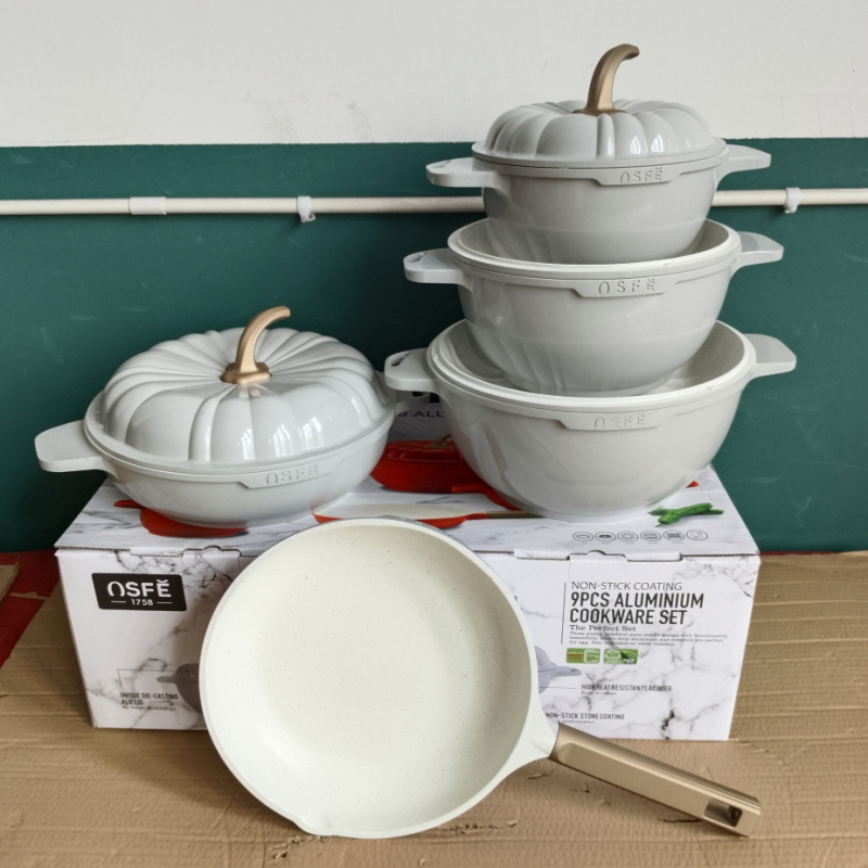 Set de 9 vase de gătit, oale turnate din aluminiu, cu strat antiaderent marmorat, în design dovleac