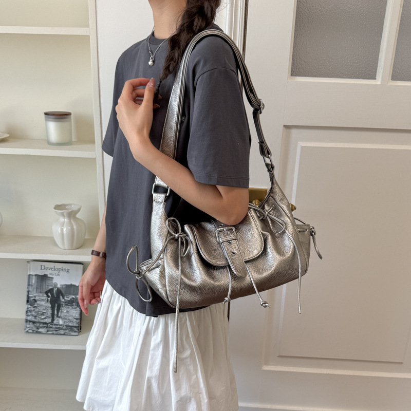 Geantă mare din piele PU, în formă de șa, pentru femei, crossbody, design urban minimalist, închidere cu fermoar