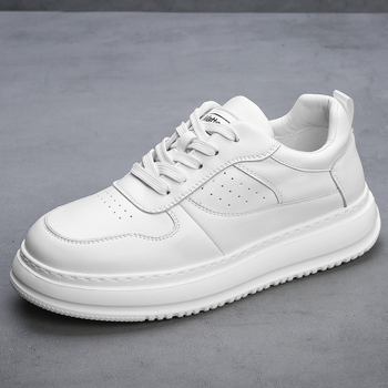 Sneakers albe din piele naturală pentru bărbați, respirabile, talpă groasă pentru înălțime, casual, toamnă 2025