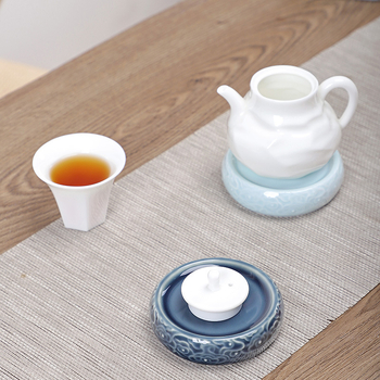 Set ceramic pentru ceremonial ceai în stil chinezesc, cu capac de ceainic în relief retro și suport pentru ceașcă cu farfurioară izolantă