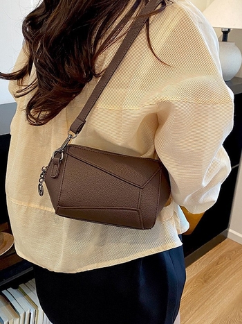 Geantă crossbody din PU pentru femei, patchwork geometric retro, design de înaltă calitate, 2026
