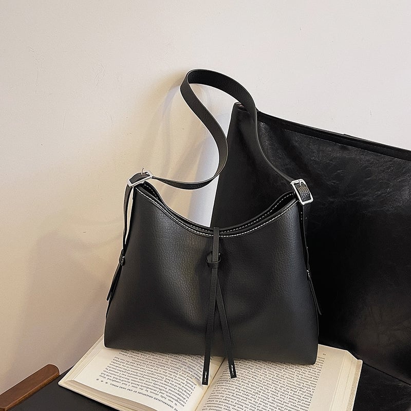 Geantă crossbody pentru femei, urban-retro, realizată manual, cu buzunar mare