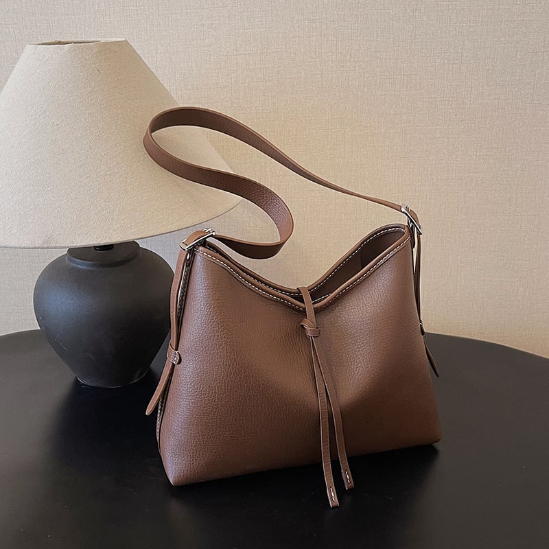 Geantă crossbody pentru femei, urban-retro, realizată manual, cu buzunar mare