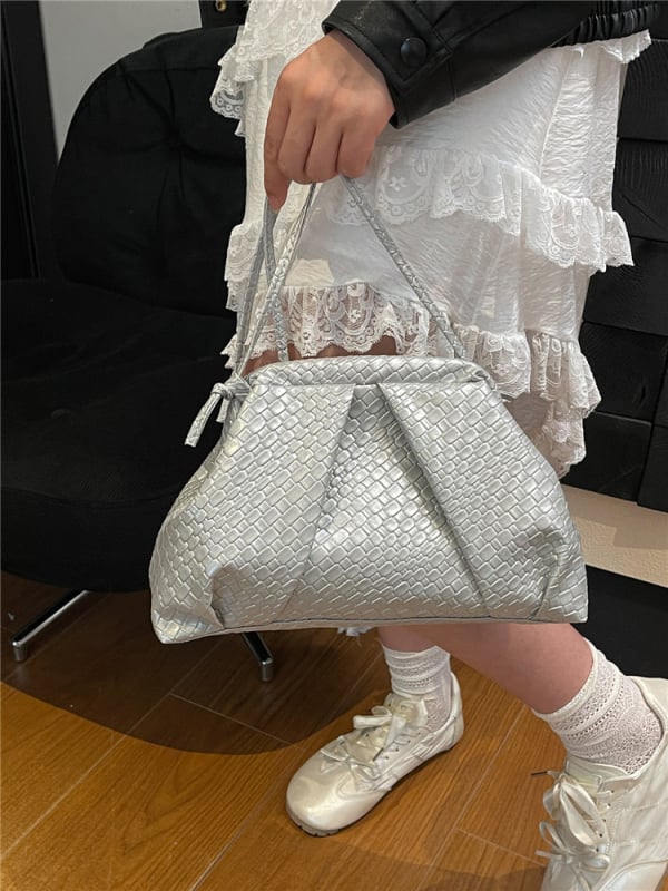 Geantă de damă din material împletit cu model nor, lanț, culoare solidă, crossbody