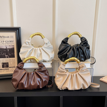 Geantă de mână cu pliuri în formă de nor pentru femei, geantă mini cu accesorii metalice neconvenționale, design minimalist de înaltă calitate