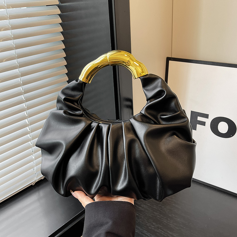 Geantă de mână cu pliuri în formă de nor pentru femei, geantă mini cu accesorii metalice neconvenționale, design minimalist de înaltă calitate