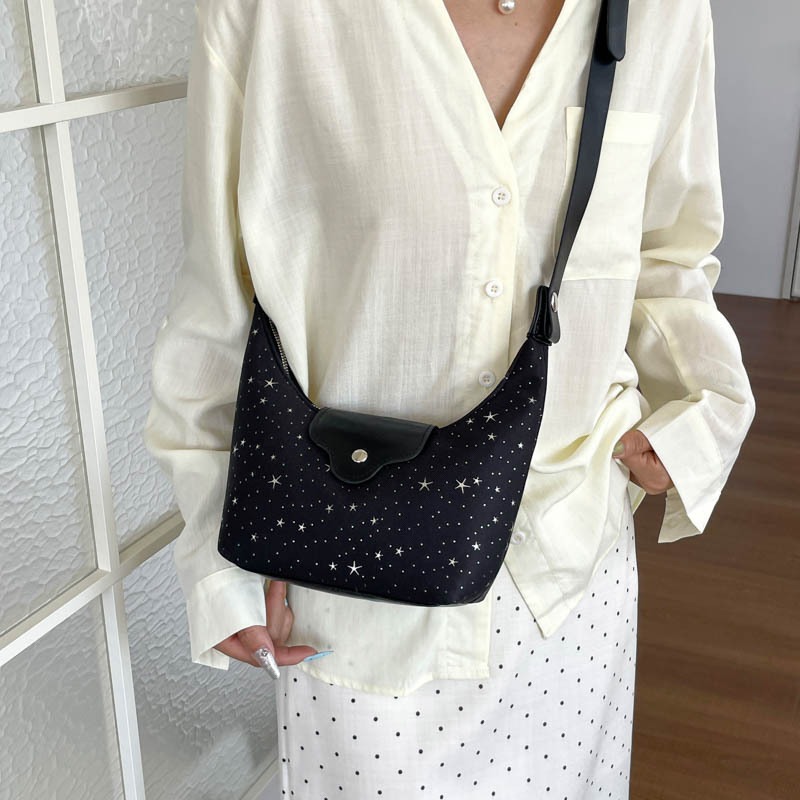 Geantă pentru femei în formă de semilună, stil coreean, vară 2026, crossbody elegantă și proaspătă