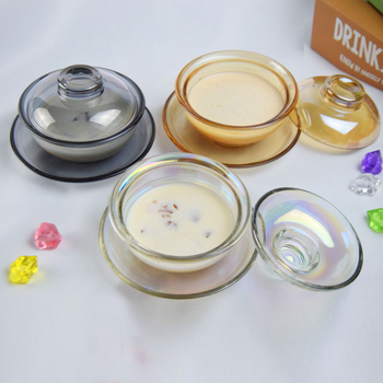 Bol de desert din sticlă cu capac, în stil cuib de pasăre, nuanță amber smoky gray, margine aur pictată manual, sticlă rezistentă la căldură, diametru 17–18 cm